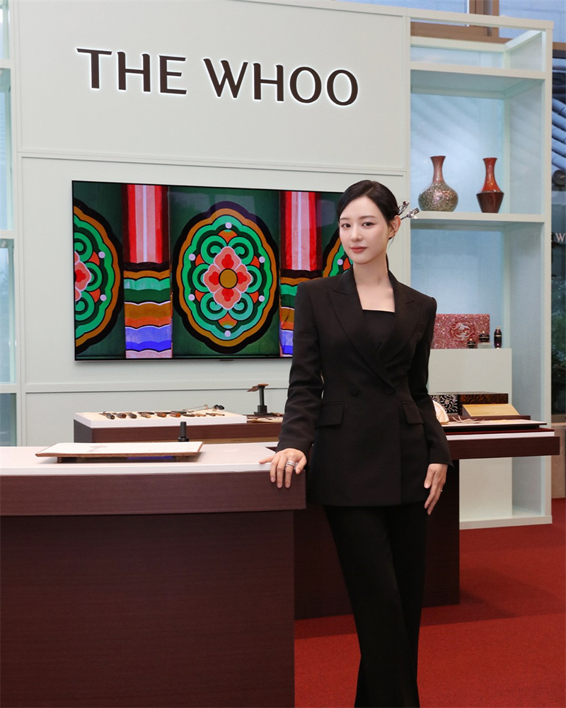 6-1 THE WHOO后品牌全球代言人金智媛亲临艺术空间