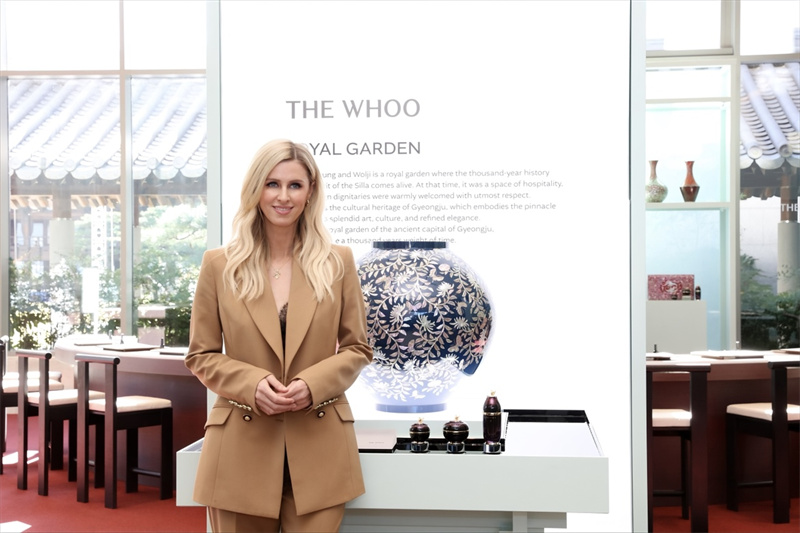 7-THE WHOO后品牌代言人妮基·希尔顿亲临艺术空间