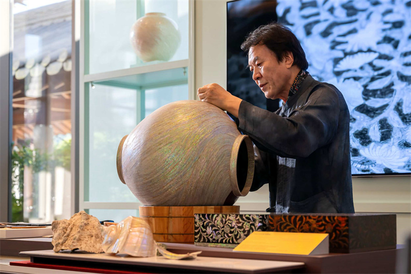 8-2 首尔市非物质文化遗产第1号漆艺匠人 孙大贤(Sugok Sohn Dae-hyun)