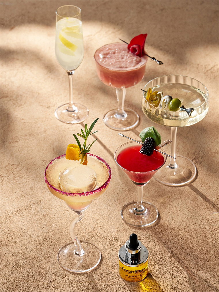 「日落悦享俱乐部」联名鸡尾酒 The Sunset Social Club Co-branded Cocktails