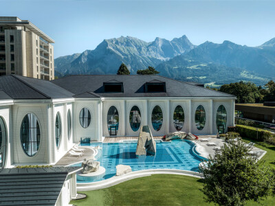 TT_Aussen_Drohne_Pool-2