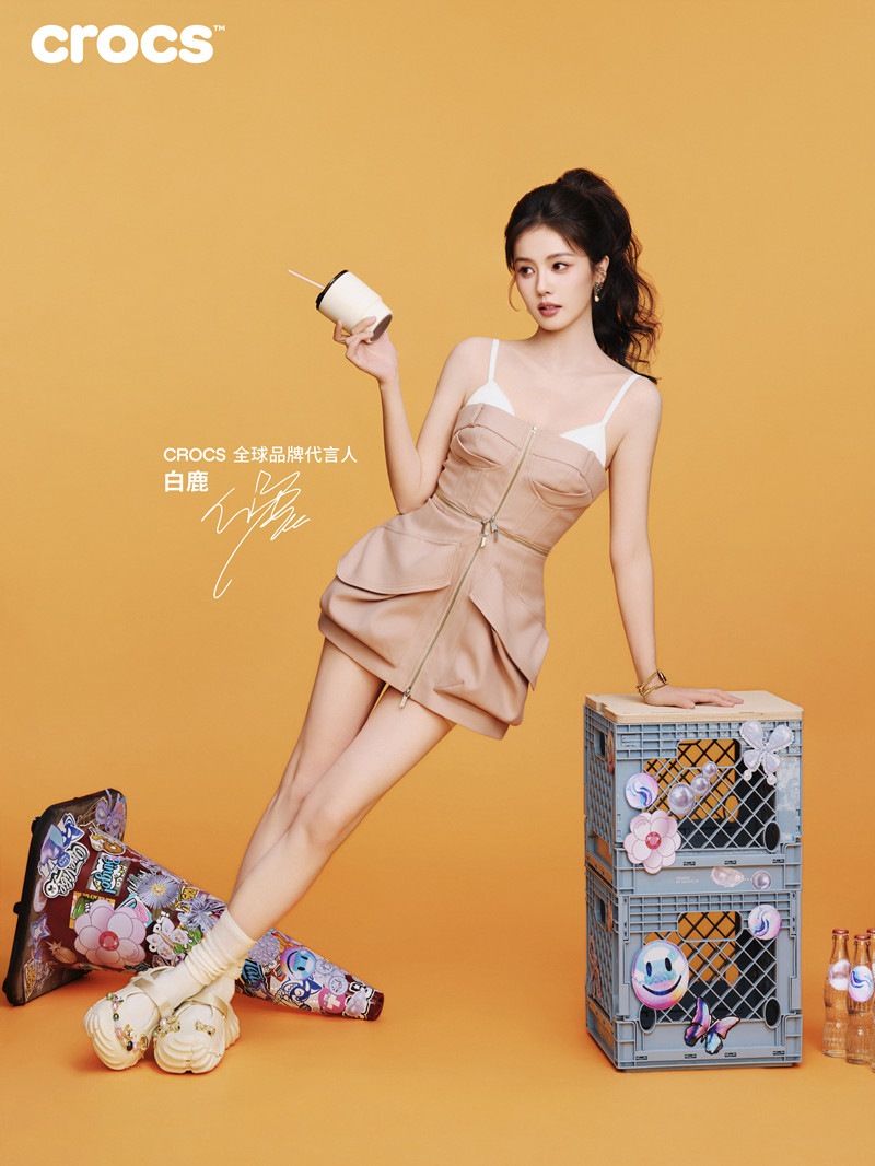 Crocs卡骆驰全球品牌代言人白鹿 上脚波波玛丽珍洞洞鞋 KV