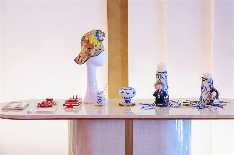Cockscomb Hat 鸡冠帽